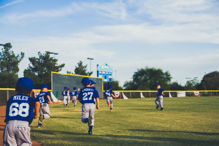 Some DCs)who specialize in sports chiropractic work primarily with one type of patient. One viable option is a family sports chiropractor. 